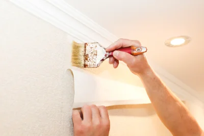 Pose de papier peint aux Trois Lacs — revêtements muraux et toiles de verre